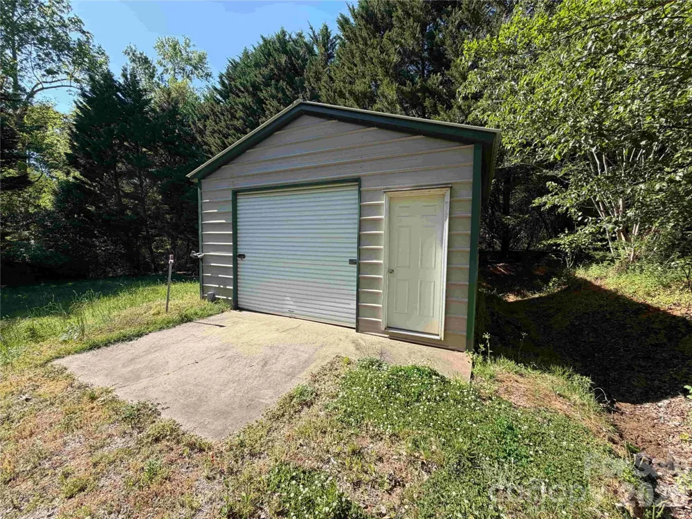 2076 S Fork Drive Morganton, NC 28655