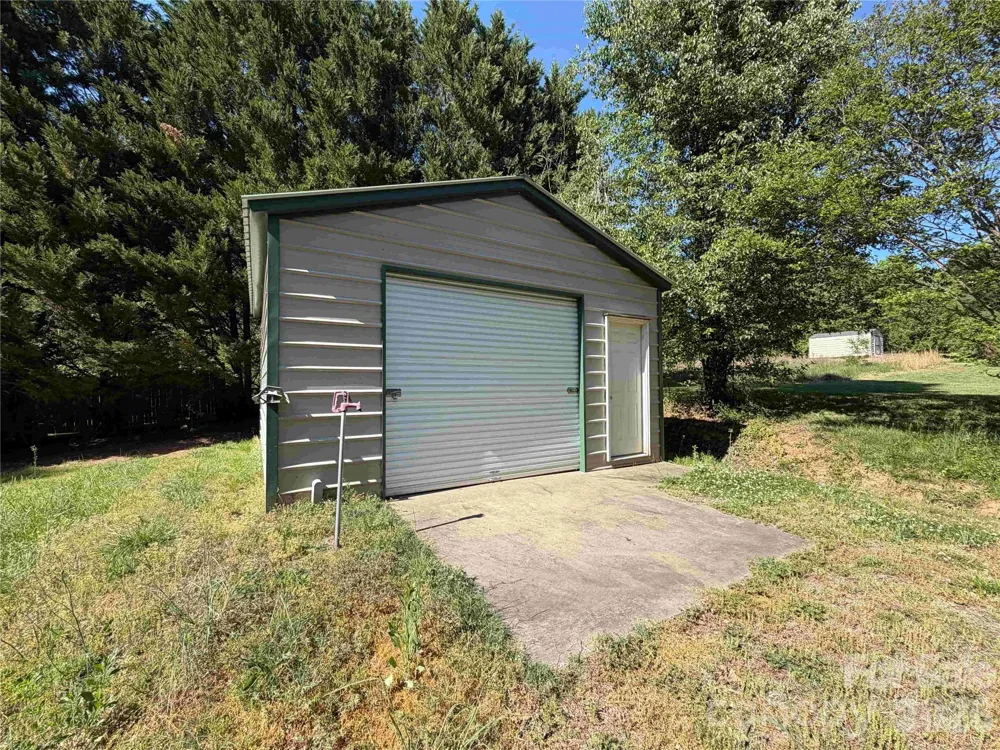 2076 S Fork Drive Morganton, NC 28655