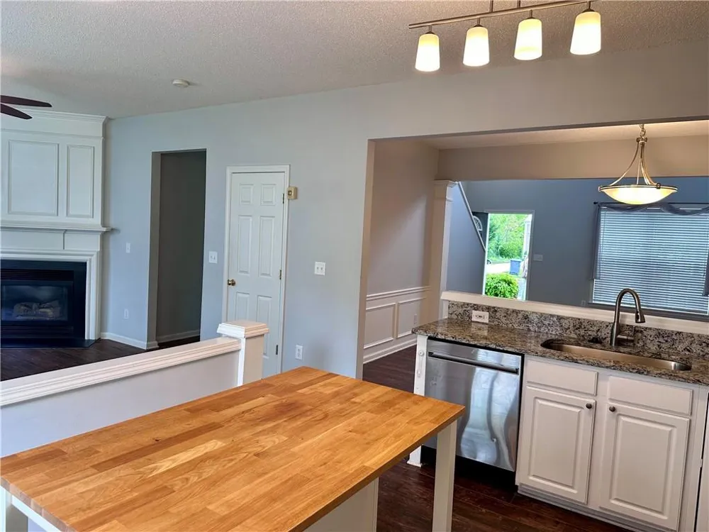 6004 Falling Water Court Roswell, GA 30076