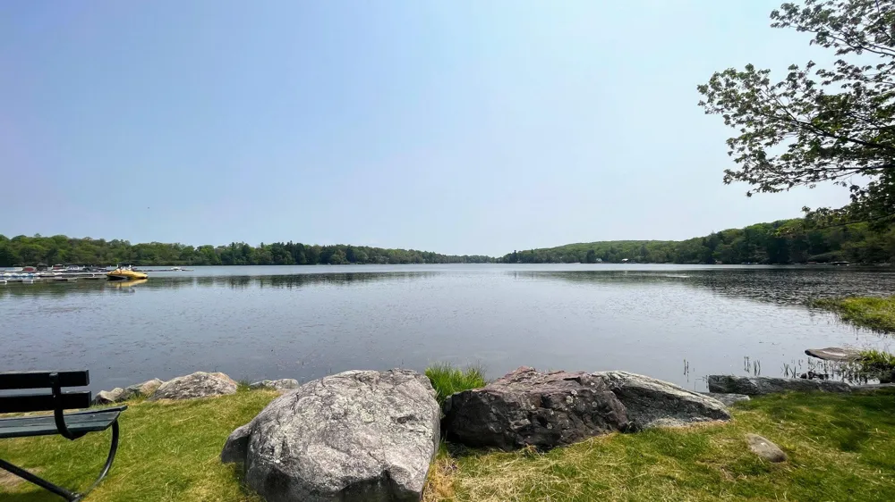 14 SASSAFRAS ROAD Lake Harmony, PA 18624