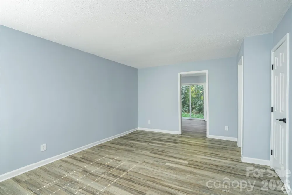 300 E Charlotte Avenue Mount Holly, NC 28120