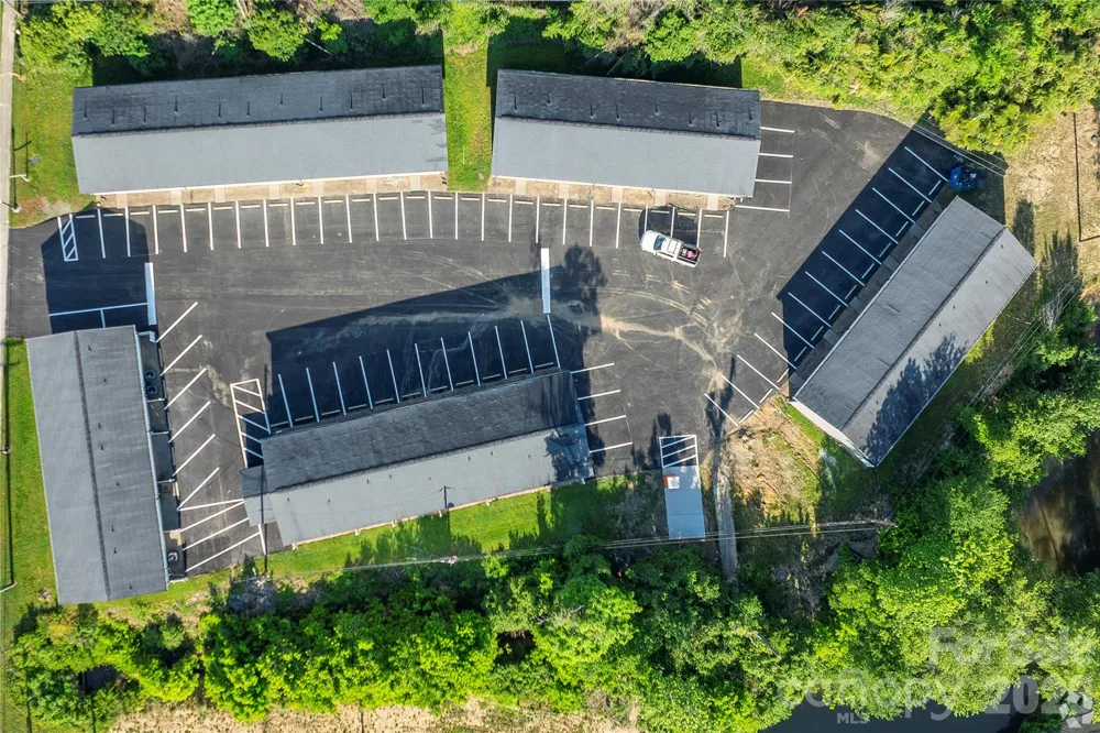 300 E Charlotte Avenue Mount Holly, NC 28120