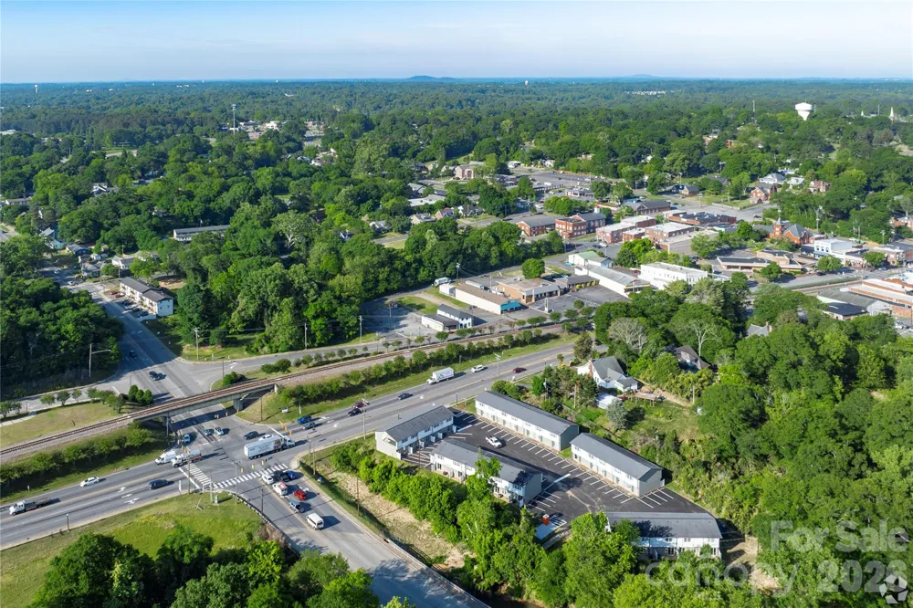 300 E Charlotte Avenue Mount Holly, NC 28120