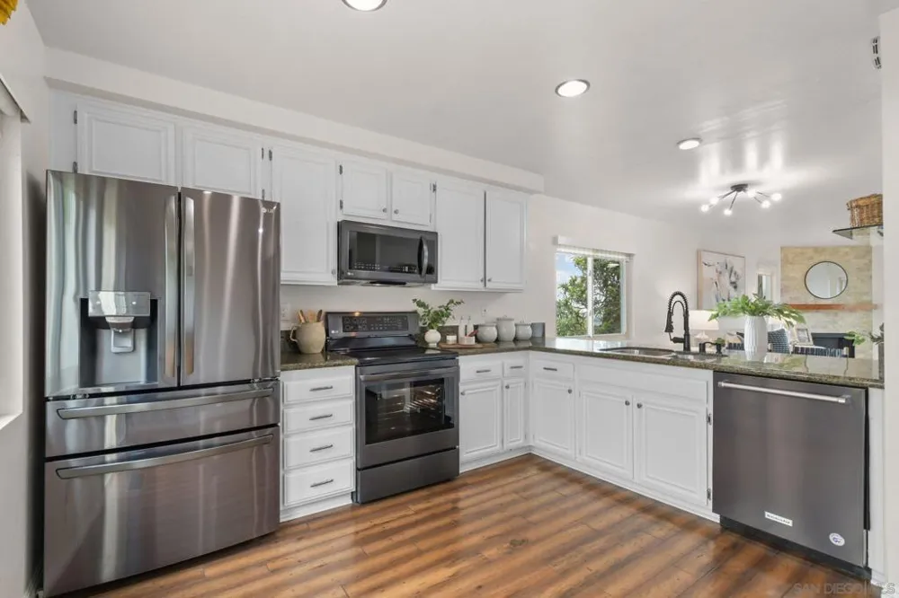 354 Travelodge Drive El Cajon, CA 92020