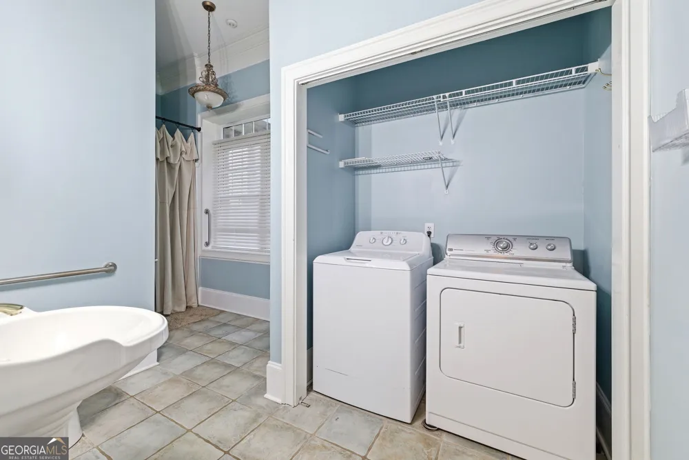 4337 Mountain View RD Oakwood, GA 30566