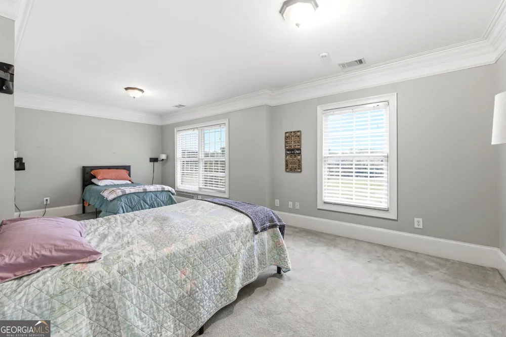 4337 Mountain View RD Oakwood, GA 30566