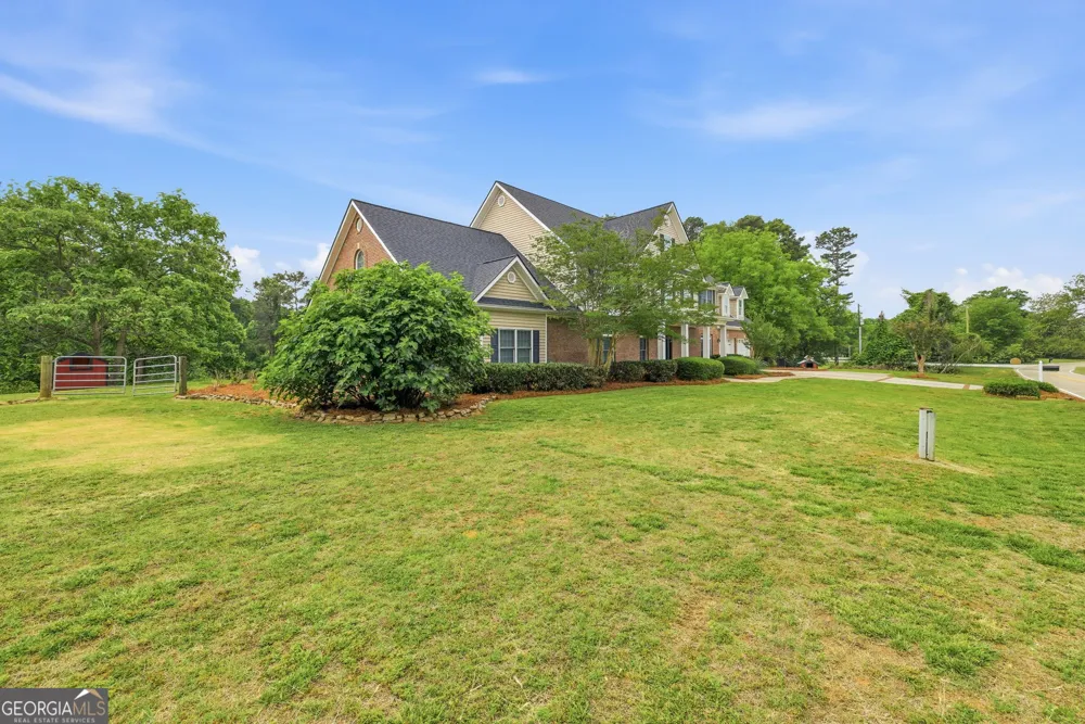 4337 Mountain View RD Oakwood, GA 30566