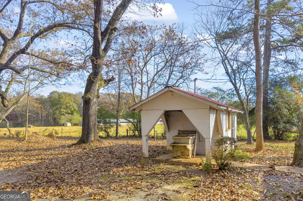 1898 Sandy Cross RD Royston, GA 30662