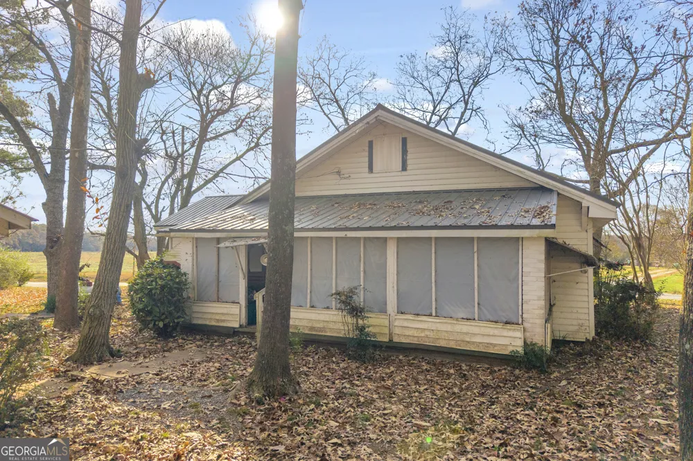 1898 Sandy Cross RD Royston, GA 30662