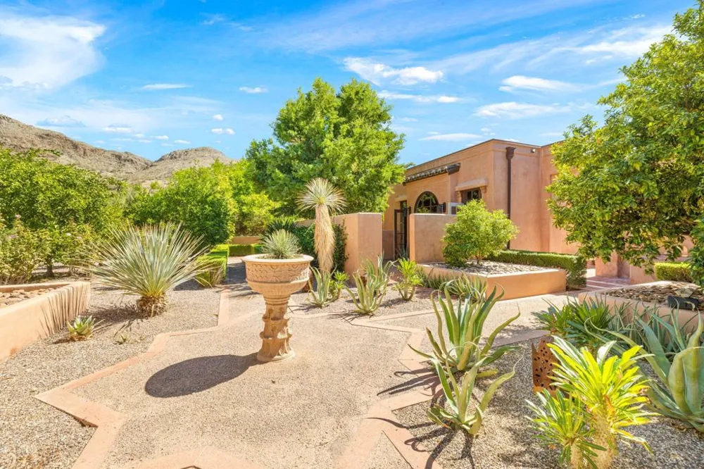 1650 Avenida Sevilla Palm Springs, CA 92264