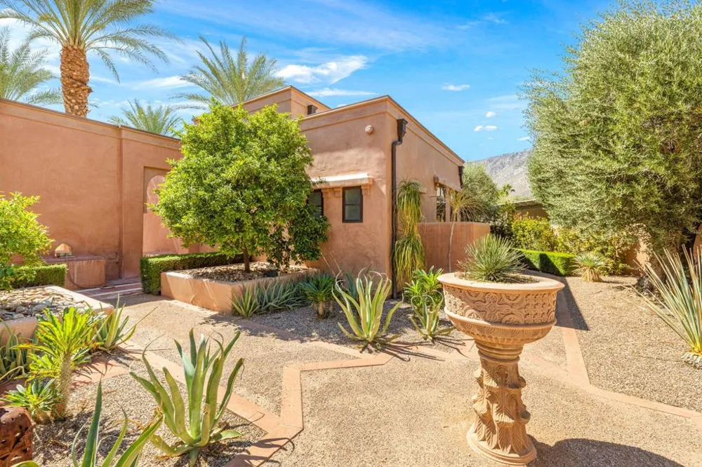 1650 Avenida Sevilla Palm Springs, CA 92264