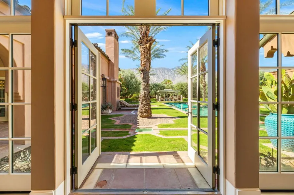 1650 Avenida Sevilla Palm Springs, CA 92264
