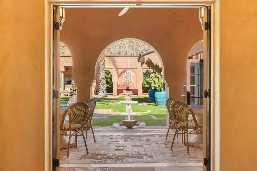 1650 Avenida Sevilla Palm Springs, CA 92264