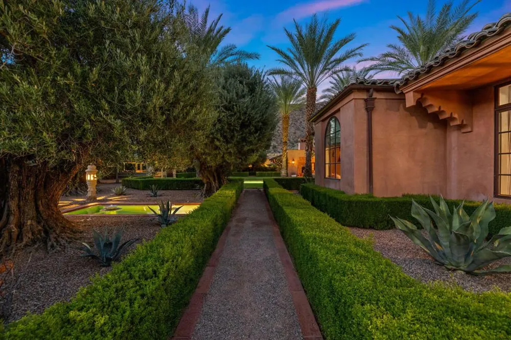 1650 Avenida Sevilla Palm Springs, CA 92264