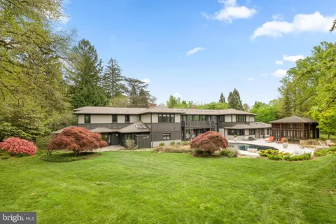 850 LESLEY ROAD