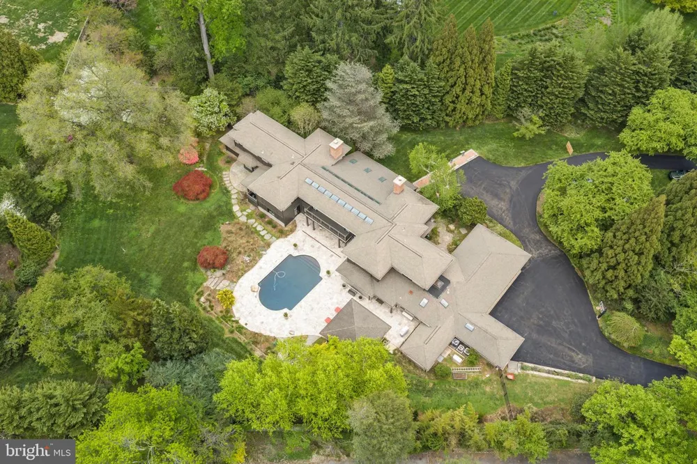 850 LESLEY ROAD Villanova, PA 19085