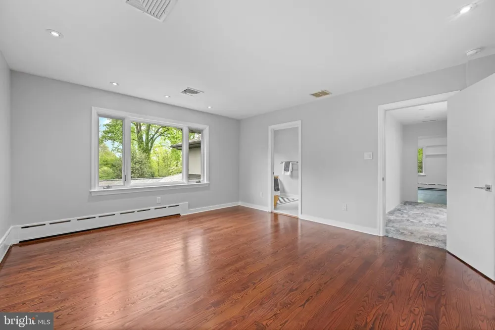 850 LESLEY ROAD Villanova, PA 19085