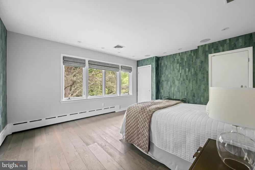 850 LESLEY ROAD Villanova, PA 19085