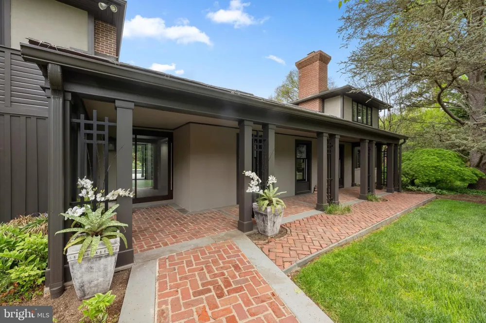 850 LESLEY ROAD Villanova, PA 19085