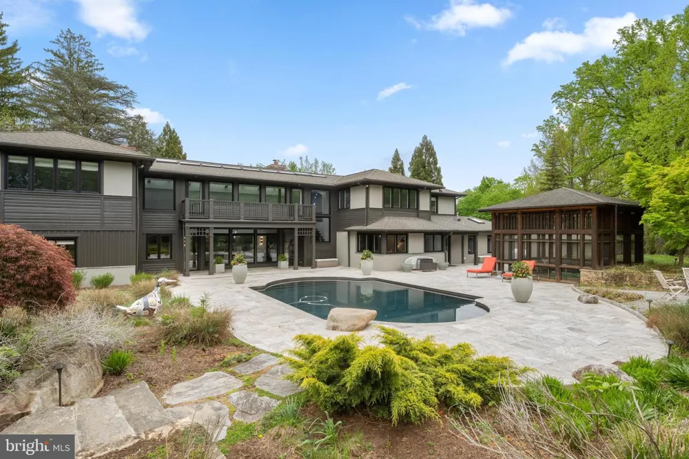 850 LESLEY ROAD Villanova, PA 19085