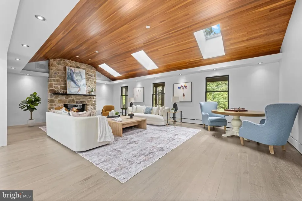 850 LESLEY ROAD Villanova, PA 19085