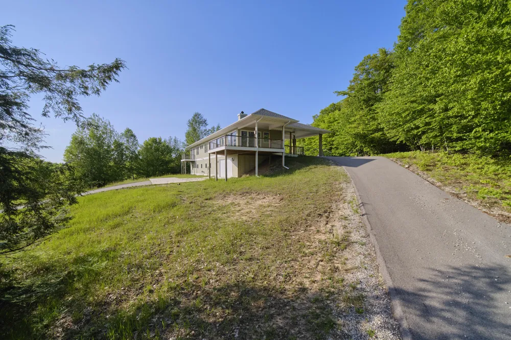 9798 Slope Drive Onekama, MI 49675