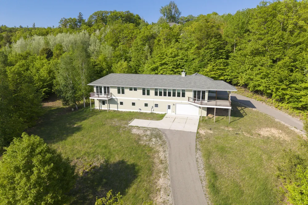 9798 Slope Drive Onekama, MI 49675