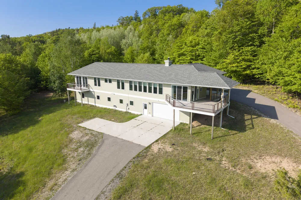 9798 Slope Drive Onekama, MI 49675