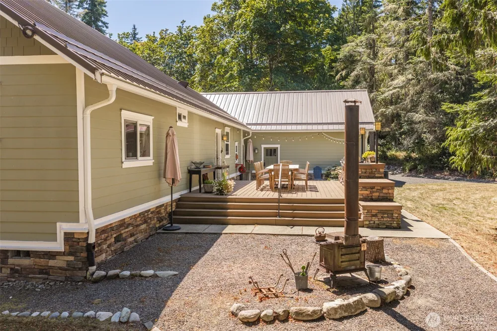 953 Henry Boyd Road Port Angeles, WA 98362