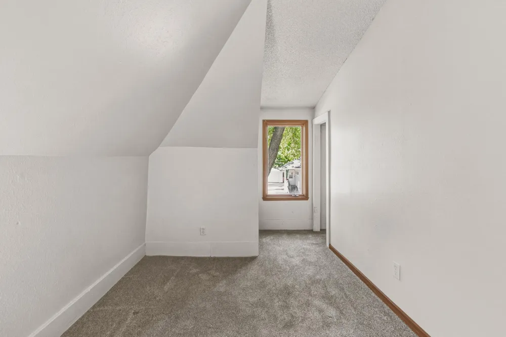 1005-1007 12th Street Fargo, ND 58102