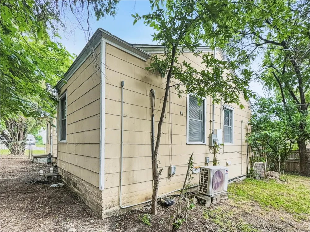 5013 Kessler Road River Oaks, TX 76114