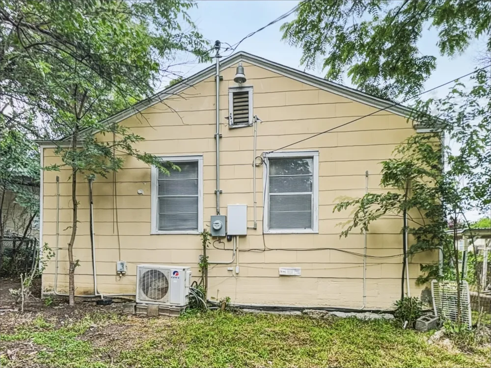 5013 Kessler Road River Oaks, TX 76114