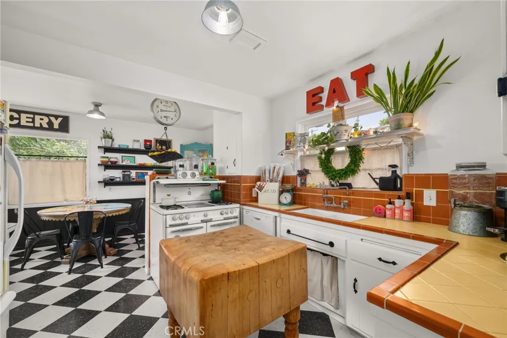 5857 Washington Avenue Whittier, CA 90601