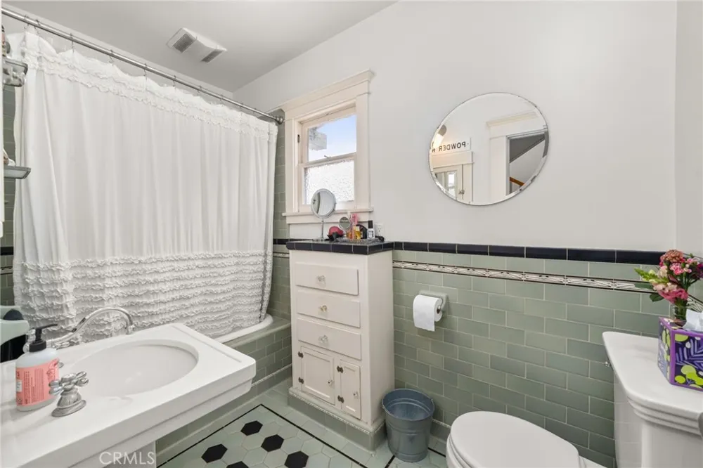 5857 Washington Avenue Whittier, CA 90601