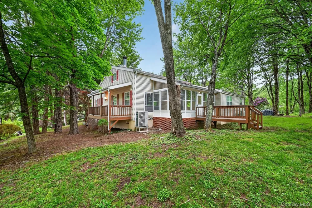 6 Summit Place Monticello, NY 12701