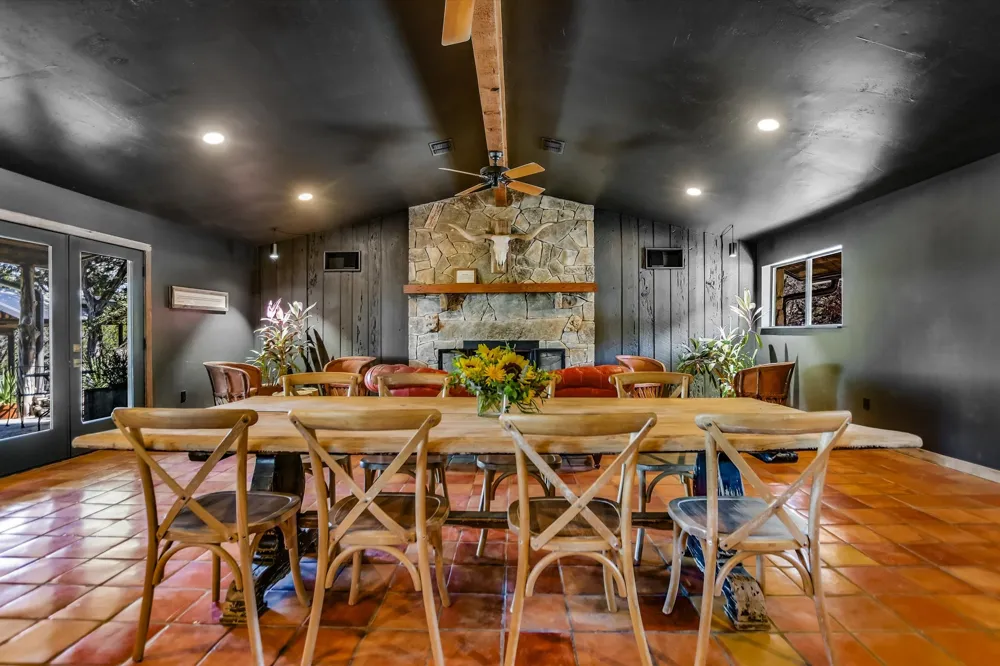 7000 McGregor Lane Dripping Springs, TX 78620