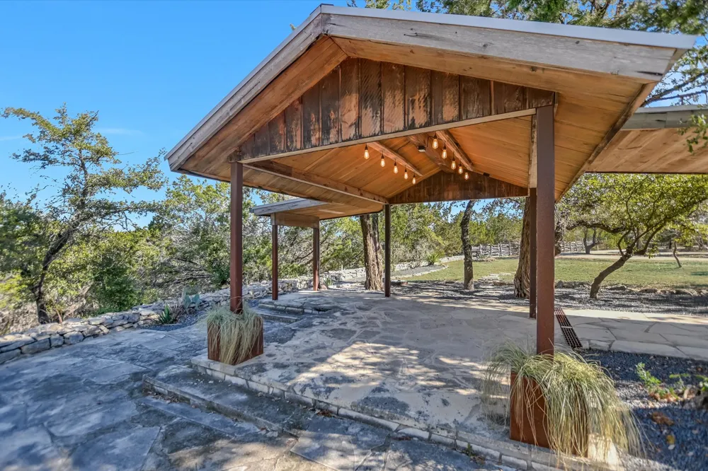 7000 McGregor Lane Dripping Springs, TX 78620