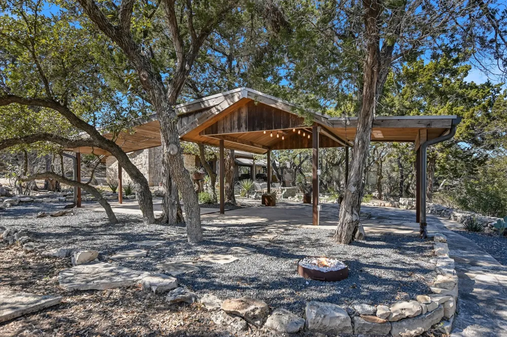 7000 McGregor Lane Dripping Springs, TX 78620