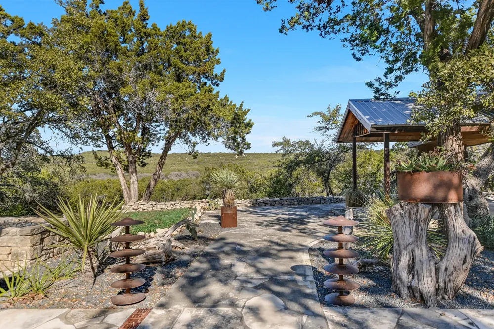 7000 McGregor Lane Dripping Springs, TX 78620