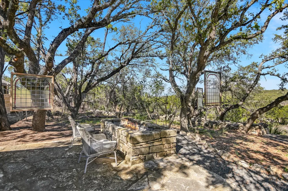 7000 McGregor Lane Dripping Springs, TX 78620