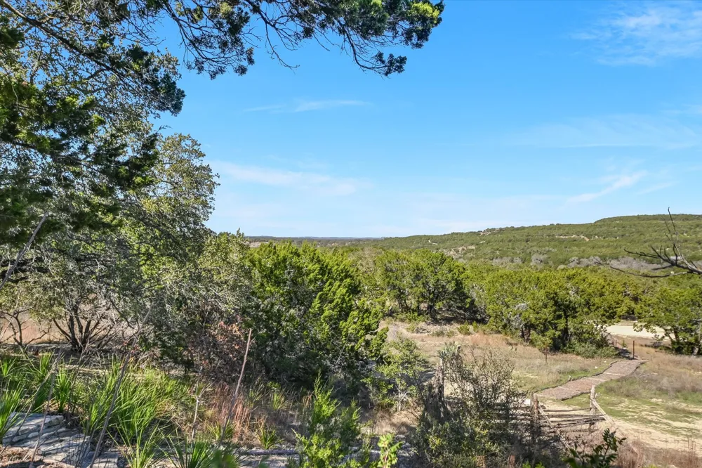 7000 McGregor Lane Dripping Springs, TX 78620