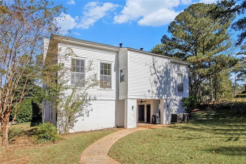 112 Hillcrest Road West Point, GA 31833