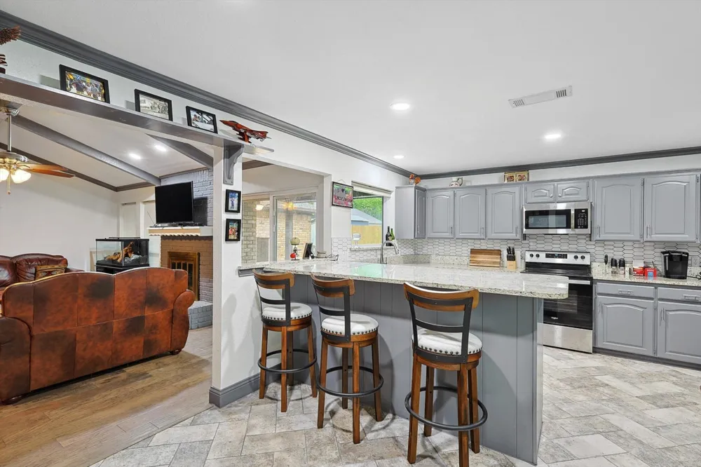 6837 Starnes Road North Richland Hills, TX 76182