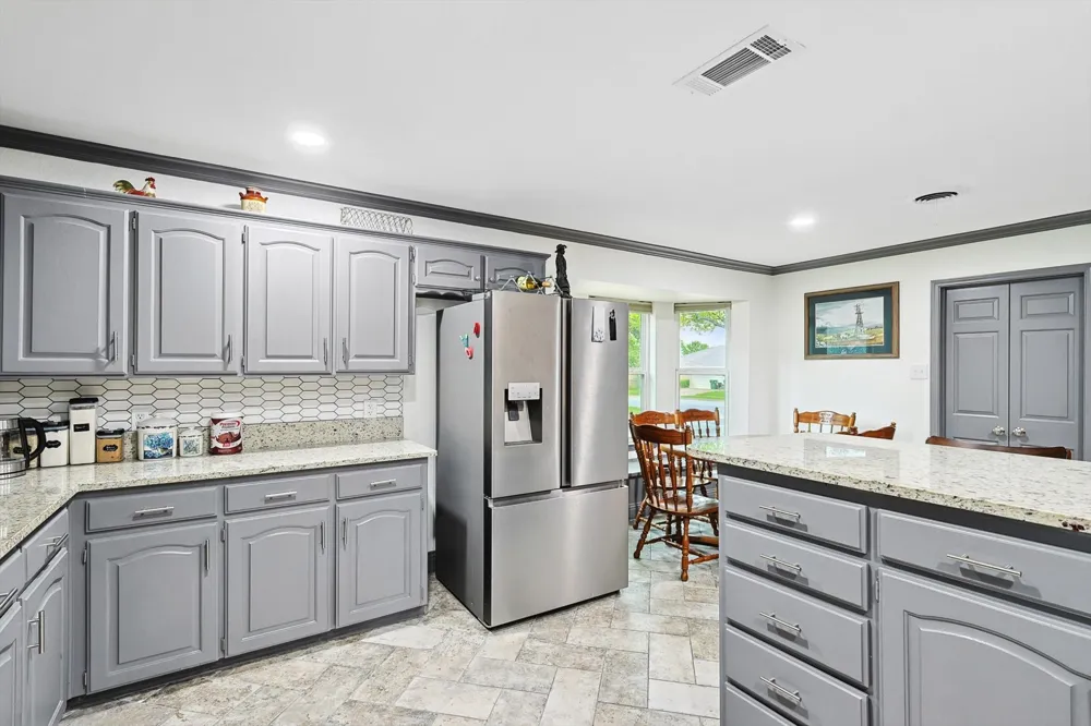 6837 Starnes Road North Richland Hills, TX 76182