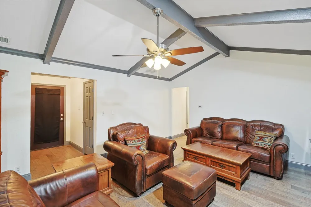 6837 Starnes Road North Richland Hills, TX 76182