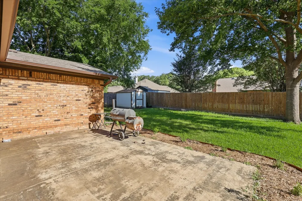 6837 Starnes Road North Richland Hills, TX 76182