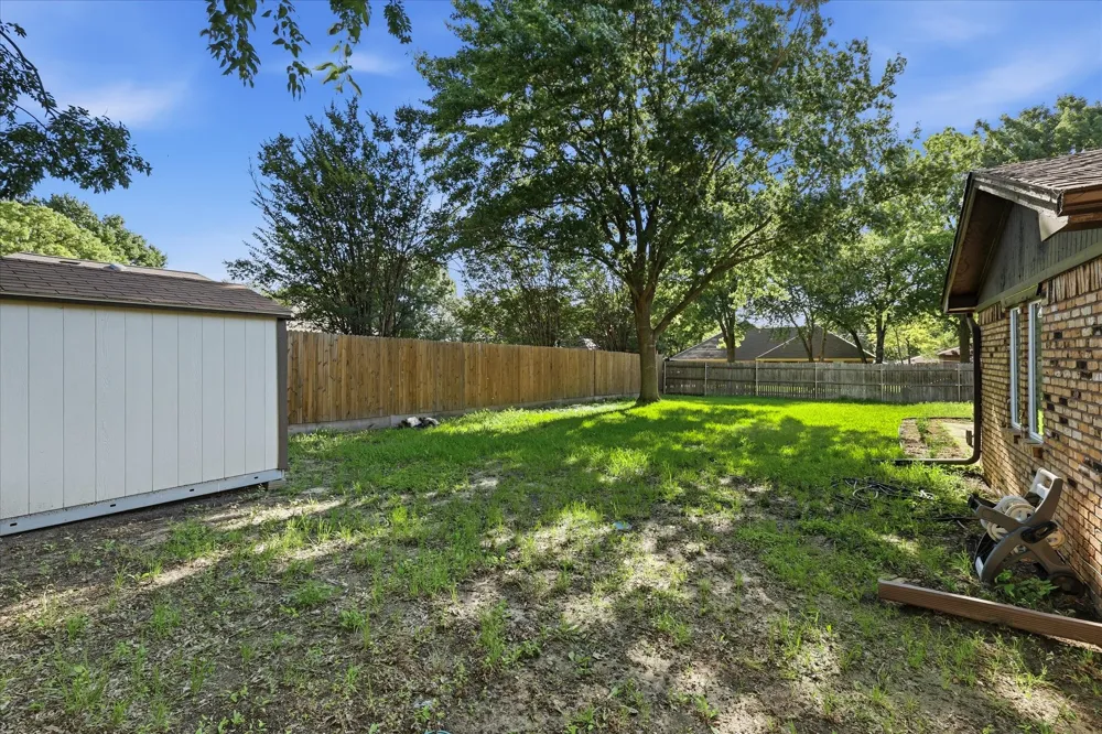 6837 Starnes Road North Richland Hills, TX 76182