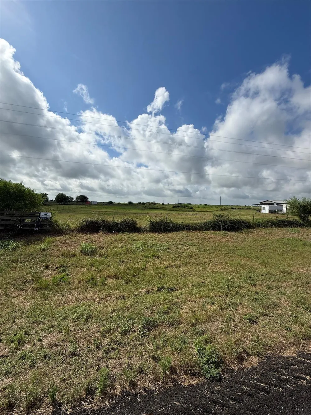 1993 Fm 2761 Cat Spring, TX 78933