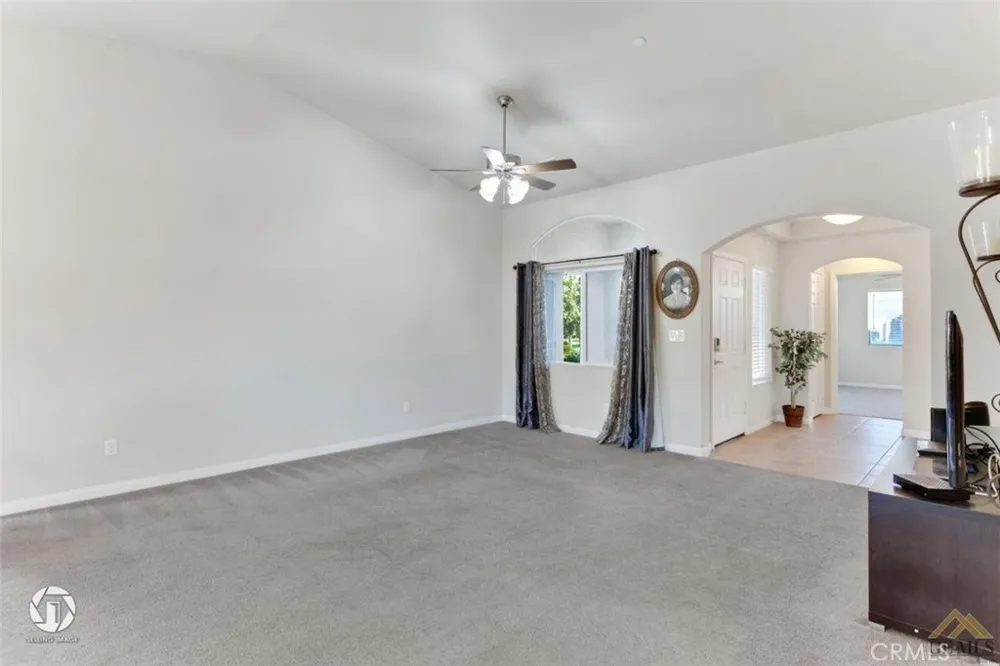 9602 Downie River Bakersfield, CA 93311