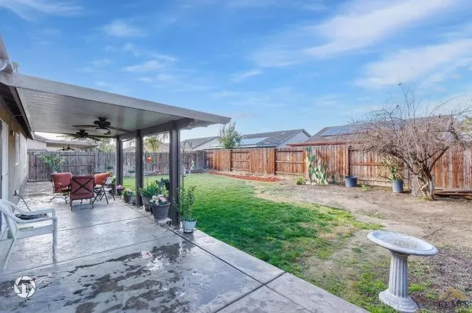 9602 Downie River Bakersfield, CA 93311